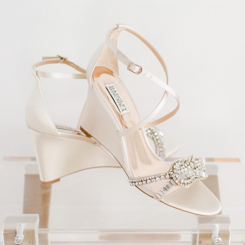 Badgley Mischka Zabrina 9 Women's Strappy Wedge Ivory New